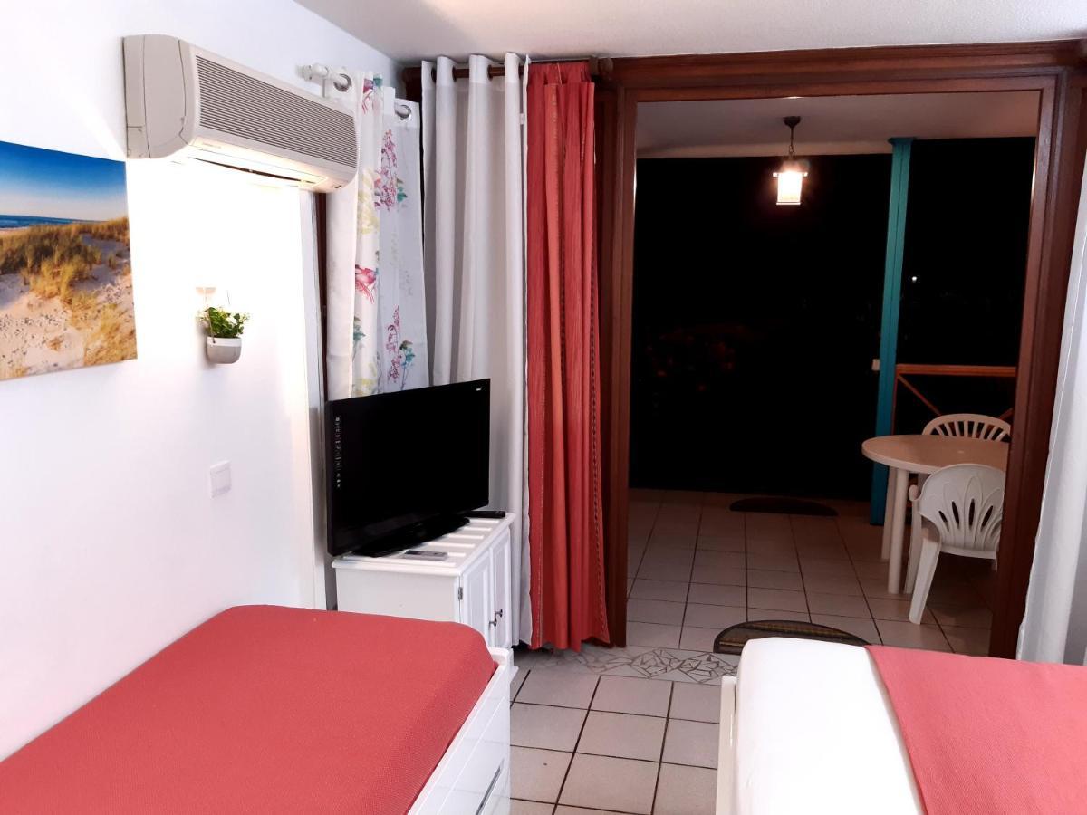 Studio Climatise - Piscine-Plage - 1 A 2 Personnes Appartement Sainte-Anne Buitenkant foto